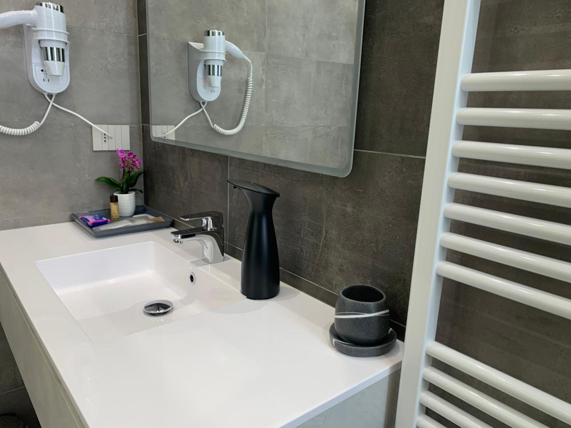 Ripa150 - Smart Apartament Milano - Prada Bocconi Ieo Ied Forum Assago Navigli Duomo15Min Extérieur photo
